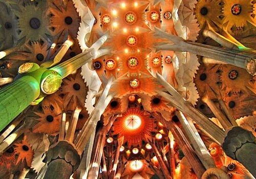 A l'intérieur de la Sagrada Familia